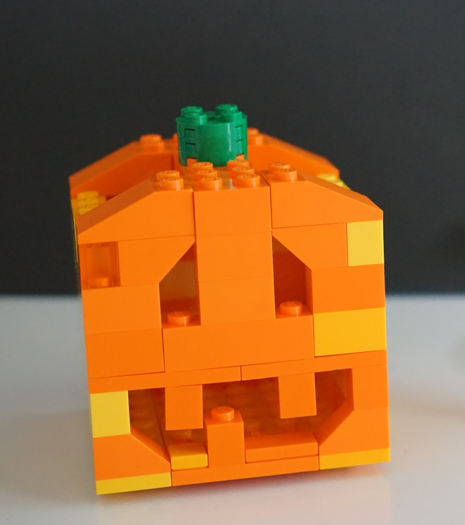 レゴで作ったハロウィンのかぼちゃ