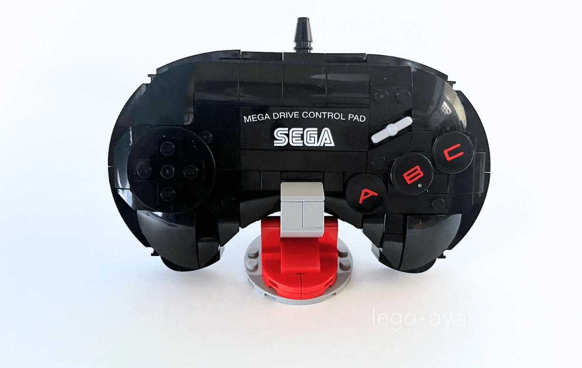SEGA® Genesis™ あController(40769)の組み立てが完成したところ