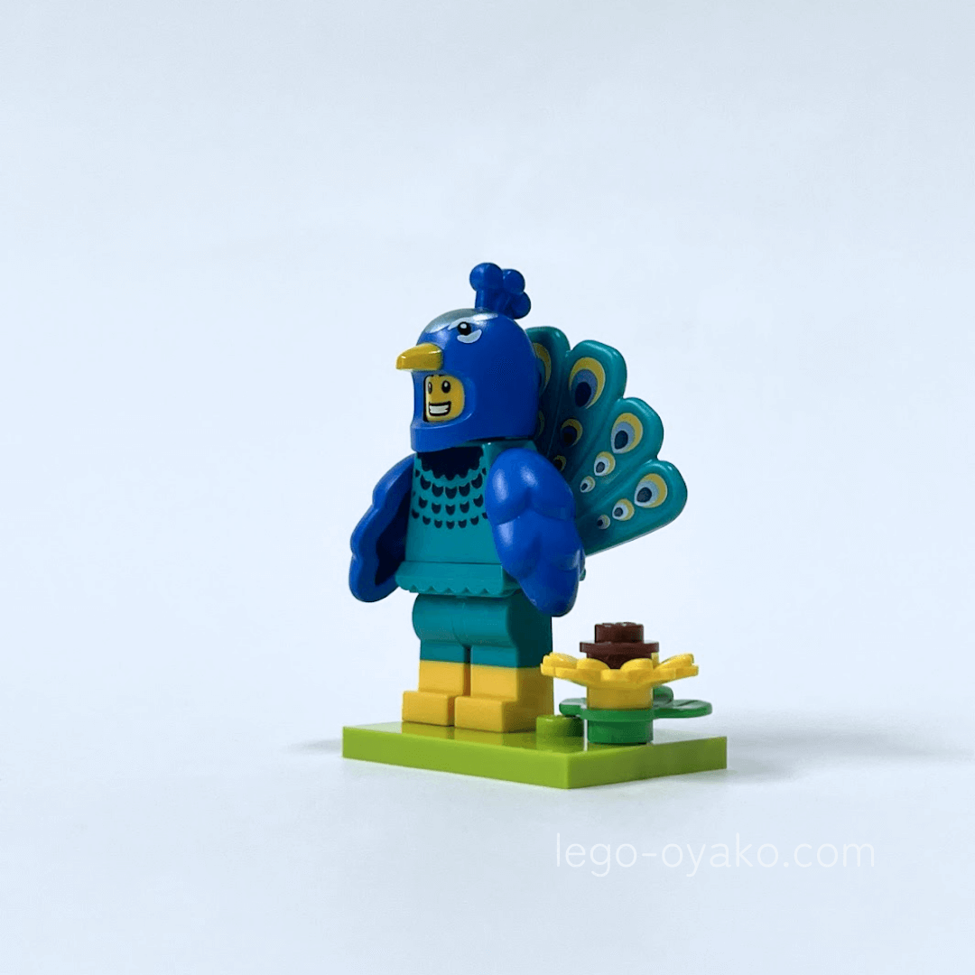 レゴミニフィギュア（ミニフィグ）シリーズ28どうぶつ クジャクを横から見た所