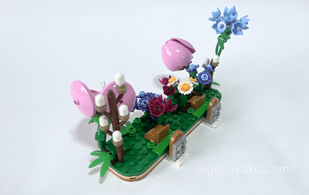 レゴ®ボタニカル フラワーフォトフレーム(40916)の2袋目を組み立てたところ